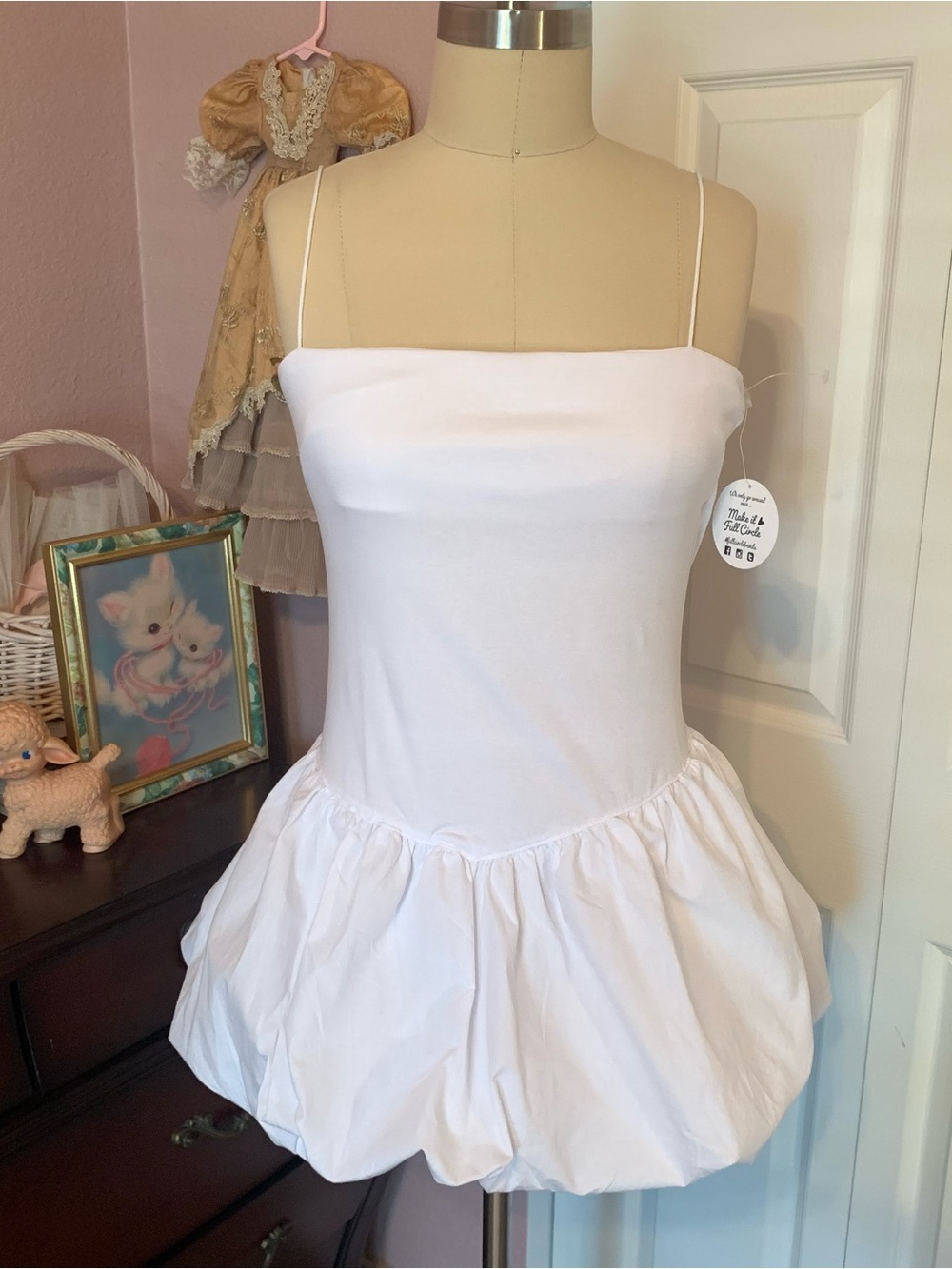 JOLIE AND JOY White Spaghetti Strap Bubble Slip Dress